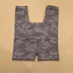 SPANX Seamless Camo Leggings Size Large